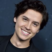 ¡Increíble! Cole Sprouse publicó una foto de su cambio físico y superó los 5 millones de “likes”