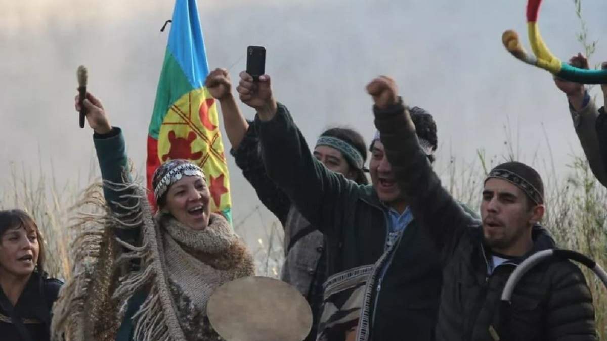 Mapuches de la comunidad Paicil Antriao denunciaron a la justicia de "utilizar una doble vara". Fuente: (Diario Andino)