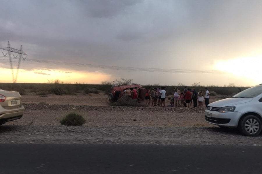 Accidente con heridos cerca del lago Mari Menuco Fuente: (Twitter)
