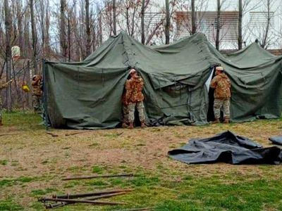 Colapso: el Ejército arma una carpa COVID en una localidad de Neuquén