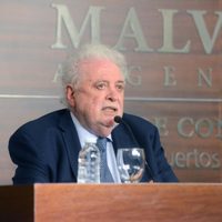"La Sputnik V se habilitó con un permiso transitorio de emergencia", aclaró Ginés González García