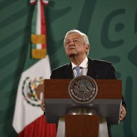 Clase media permitió fascismo de Hitler y apoyó a Pinochet: AMLO