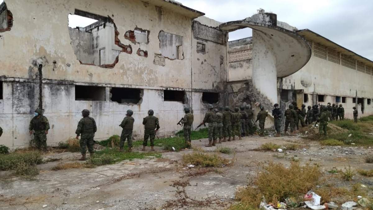 El ejército de Ecuador en el penal de Guayas 1