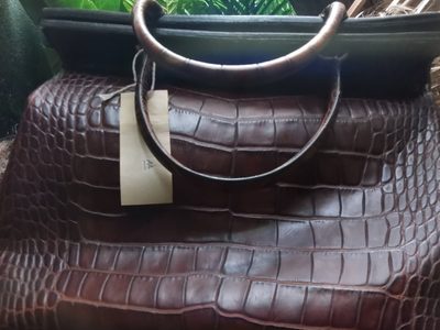 “Esta cartera solía nadar”: la cruda exposición del zoológico de Londres que se hizo viral