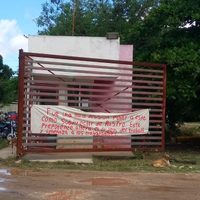 Empleados municipales inician plantón indefinido para exigir destitución del subdirector del rastro en Campeche