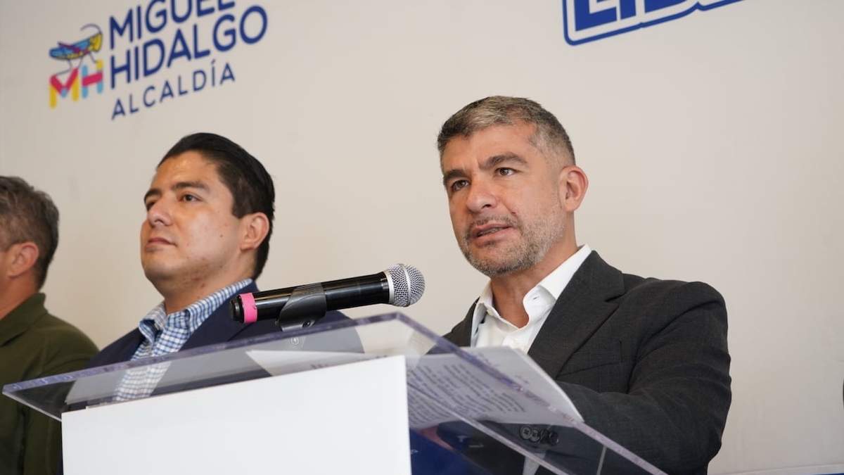 El alcalde de Miguel Hidalgo en la presentación del programa