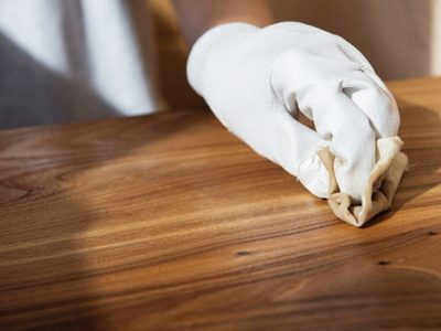 No gastes más en Blem: la fórmula mágica y económica para dejar tus muebles de madera sin un solo rayón