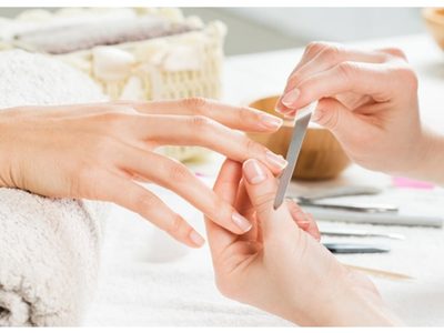 Descubrí cómo el color pastel puede transformar tus uñas cortas en una manicura única