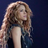¡Es otra! Shakira estrenó nuevo look para cantar con Anuel y no parece ella ¡Cambio radical!