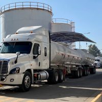 La FGR decomisa 340 mil litros de combustible robado en Tlaquepaque