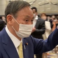 Trump y el nuevo primer ministro japonés ratifican alianza en su primer contacto