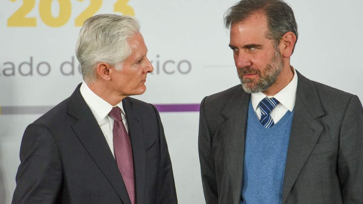 El gobernador Alfredo del Mazo y el consejero presidente del INE, Lorenzo Córdova