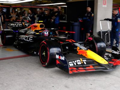 También en casa 'Checo' Pérez naufraga y Sainz se lleva la pole para el GP de México