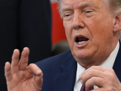Trump afirma que eI nuevo régimen de Irán pidió un alto al fuego
