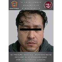 Cae profesor de preparatoria que obligaba a una alumna a enviarle fotos sexuales
