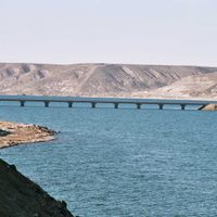 Rescataron a cuatro pescadores que naufragaron en Collón Curá