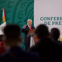 Debemos "hacer un esfuerzo" por tener "verdaderos demócratas" en órganos electorales: AMLO