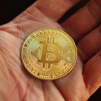 Histórico: el bitcoin superó los 20 mil dólares