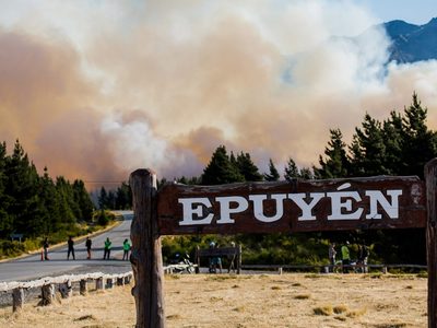 Incendio en Epuyén continúa activo y ya arrasó con más de 3.000 hectáreas