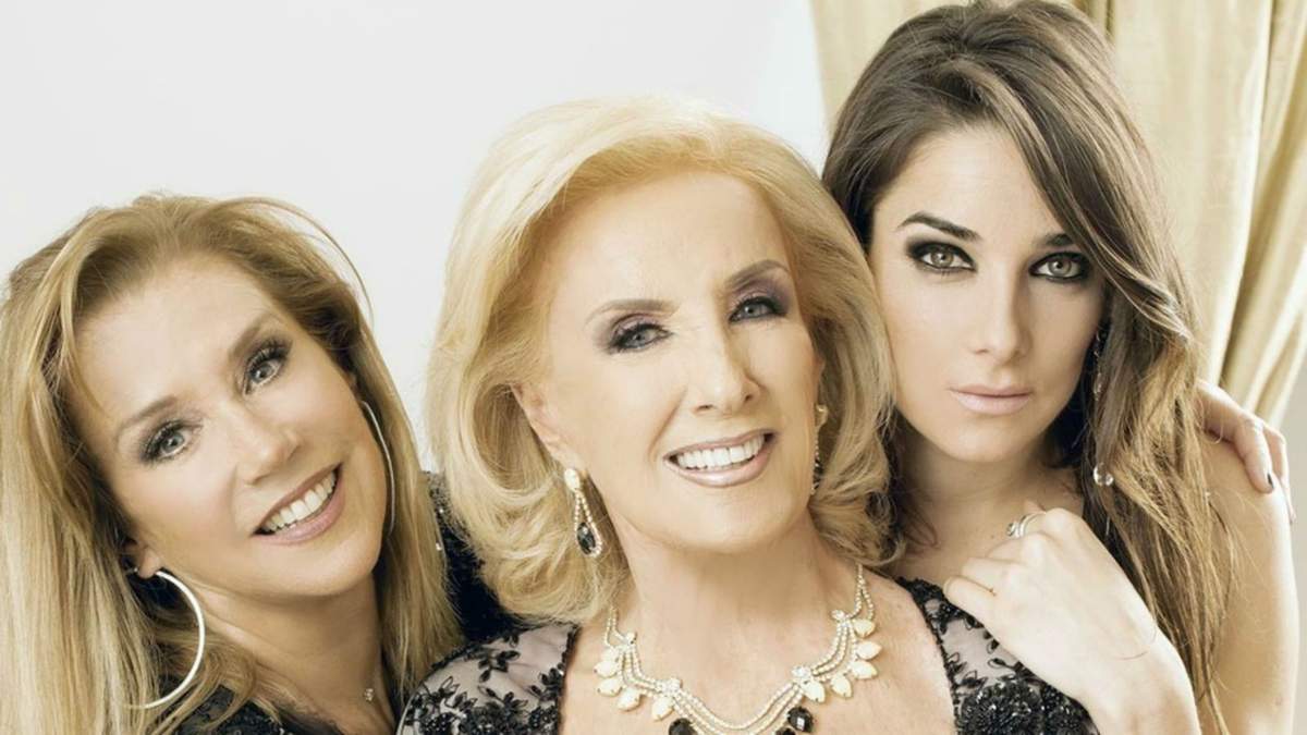 Marcela Tinayre, Mirtha Legrand y Juana Viale. Fuente: (Instagram)