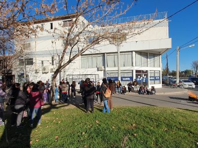 Denuncian el pase a planta permanente de 500, entre los que hay "ñoquis, presos y punteros"