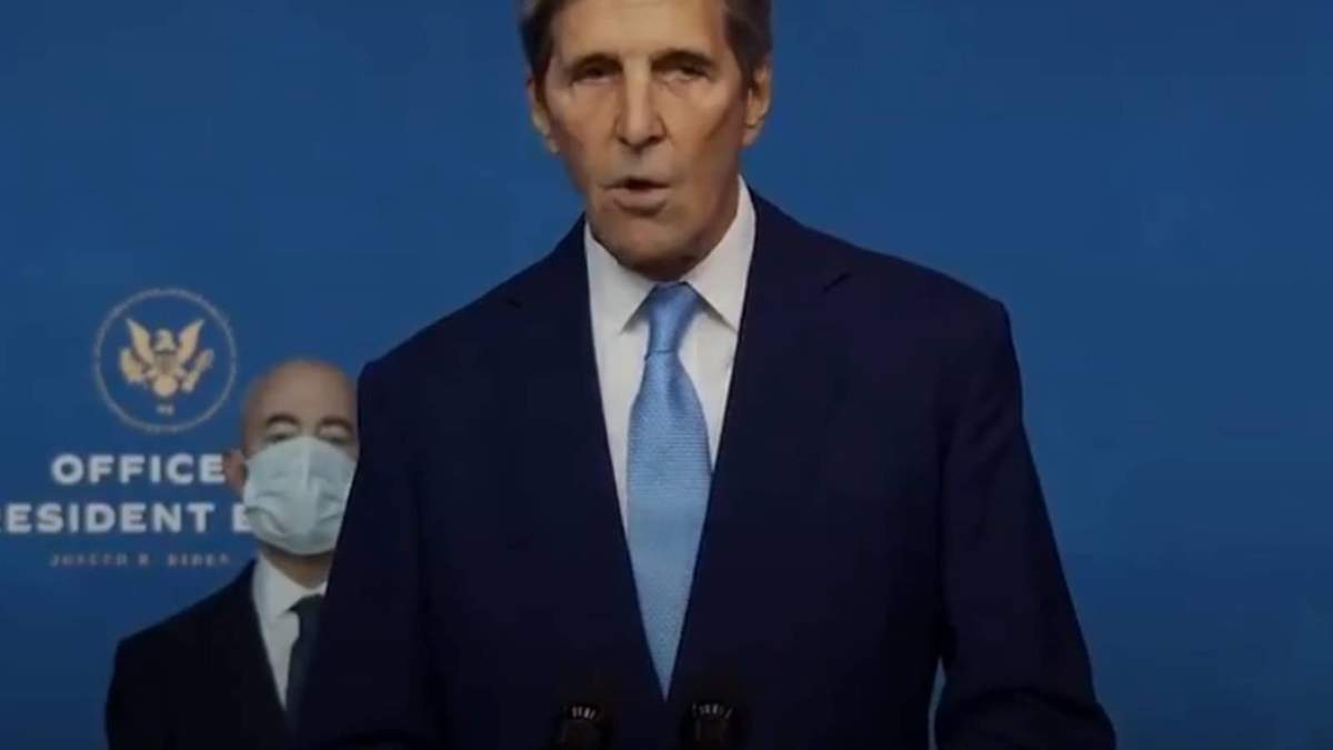 El enviado de Biden para temas del cambio climático, John Kerry