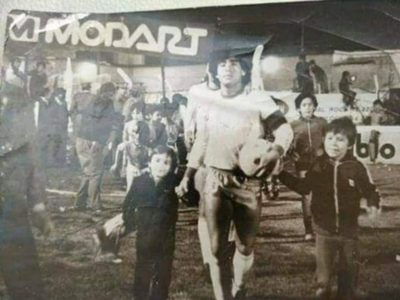 Recuerdan el partido que Diego Maradona jugó en Roca en el año 1980