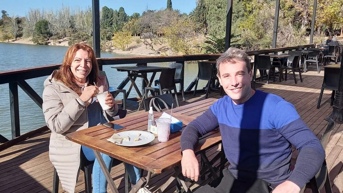 Lizy Tagliani y Sebastián Nebot. Fuente: (Instagram)