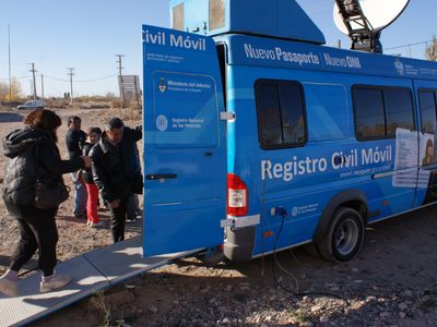 Llega nuevamente el Registro Civil Móvil a los barrios neuquinos: qué trámites se pueden realizar