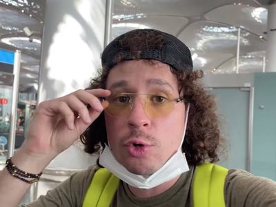 Tras sus halagos al AIFA, Luisito Comunica critica el estado del AICM