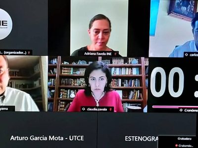 El INE ordena a López Obrador cesar pronunciamientos electorales