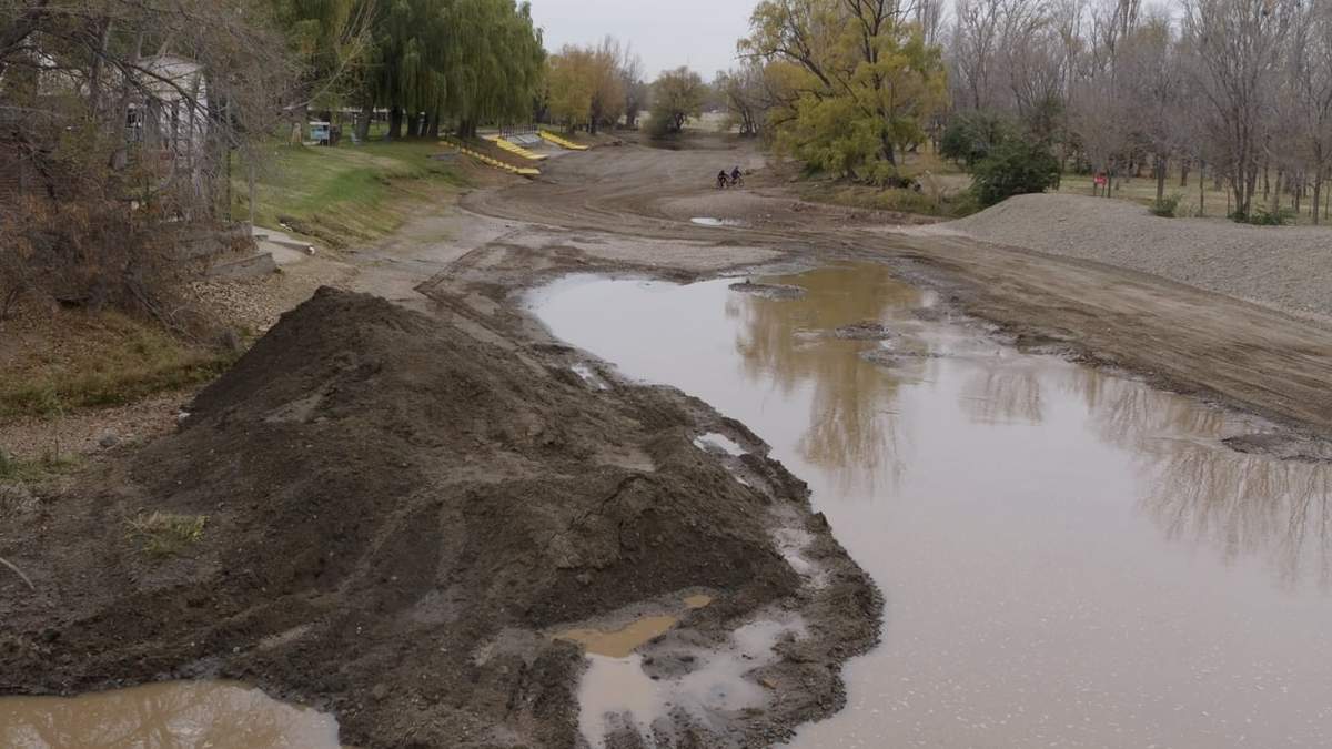 Sequía en el brazo del Río Limay. Fuente: (Emiliano Ortiz)