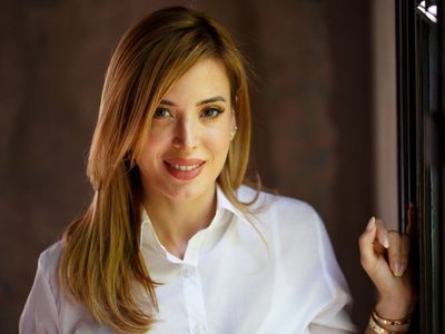 El divertido baile de Jesica Cirio para lucir la prenda estrella de la cuarentena