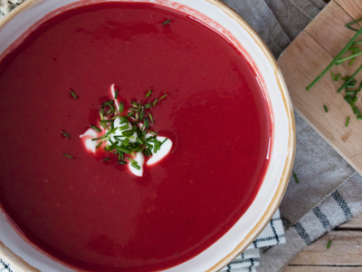 Sopa crema de remolacha: nutritiva e ideal para el frío, la receta más rica y fácil que te salva el almuerzo