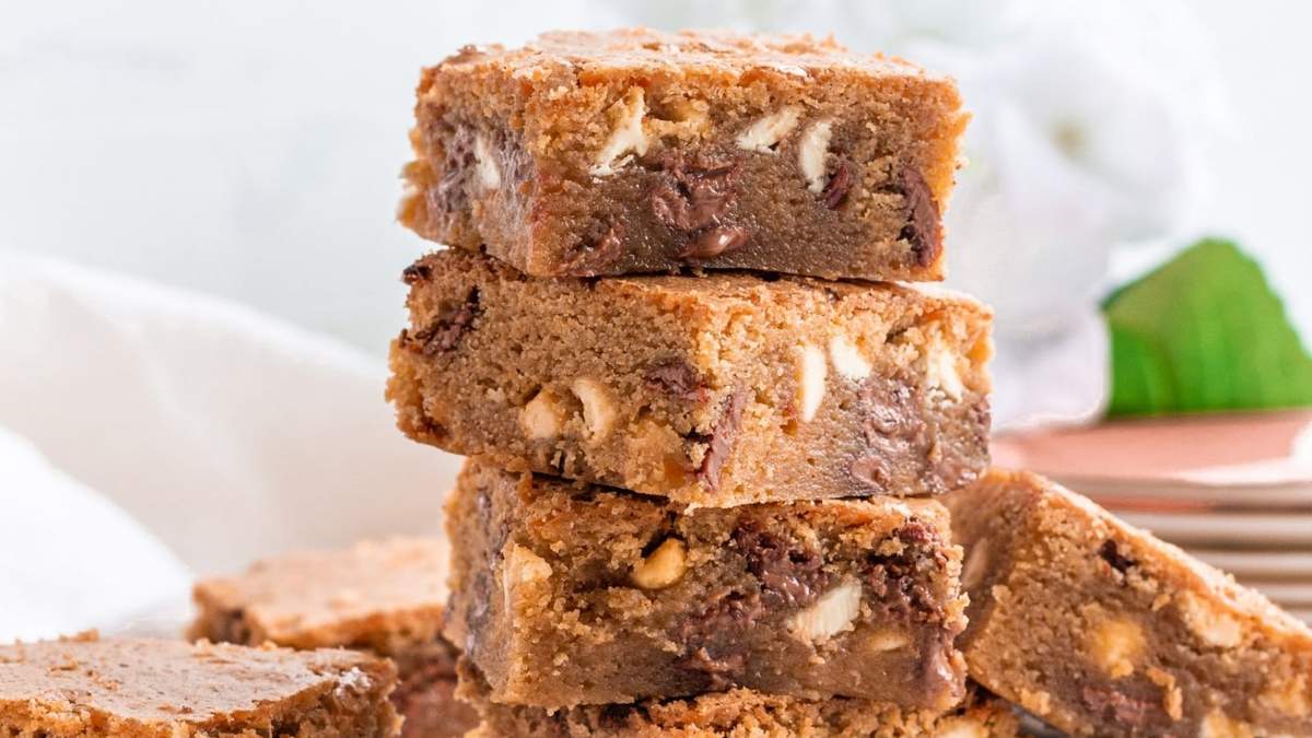 Blondies de almendras. Fuente: (Instagram)