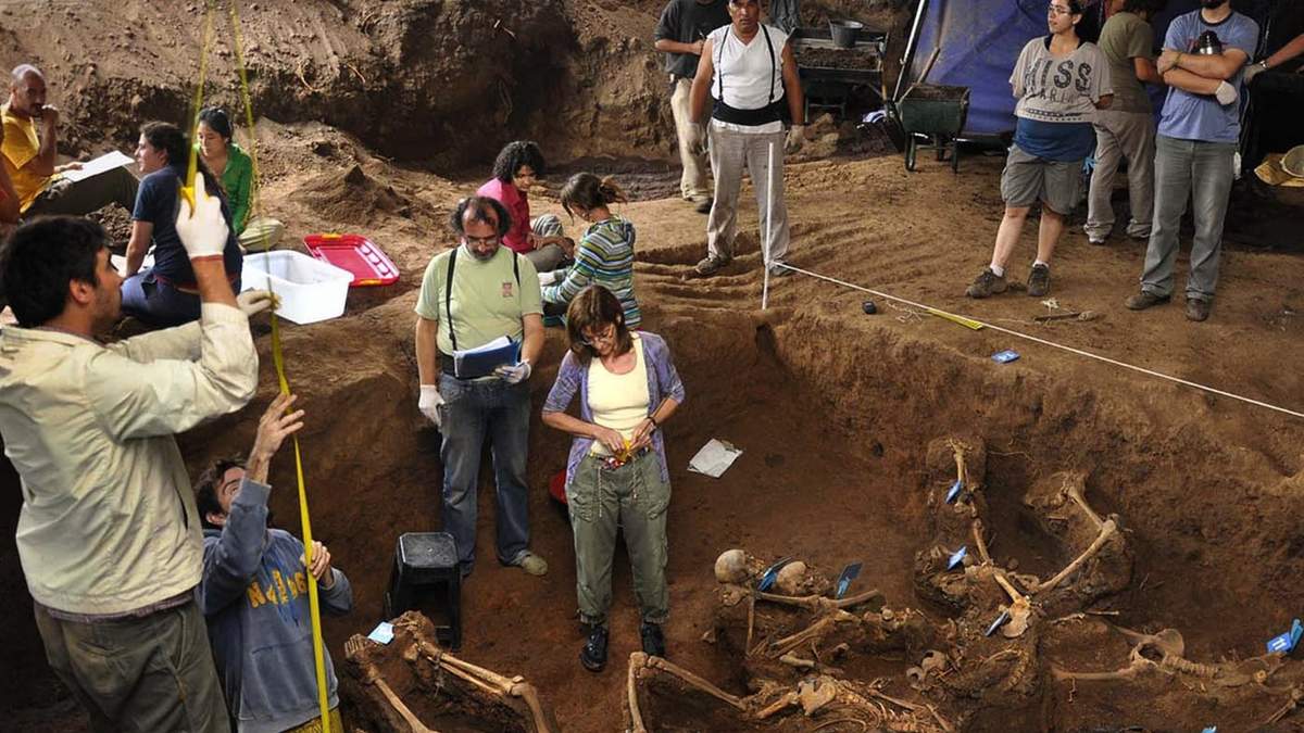 Equipo Argentino de Antropología Forense. Fuente: (Twitter)