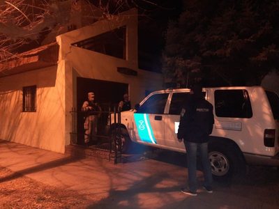 Prefectura allanó cuatro viviendas por presunta trata de personas en Neuquén