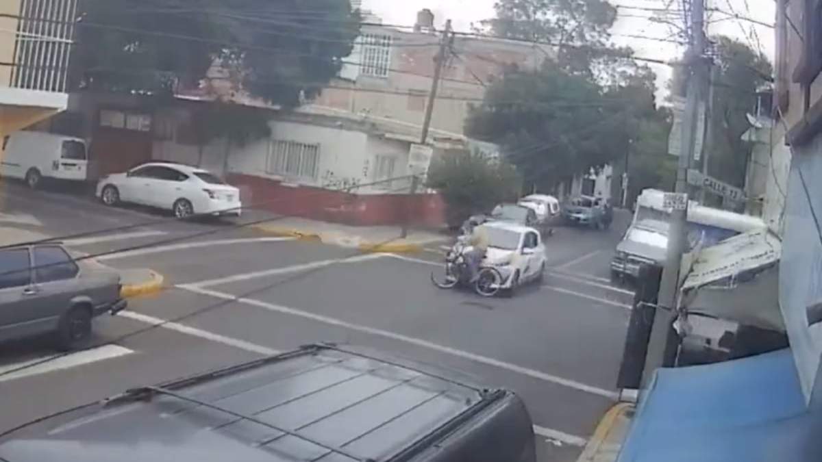 El momento en el que el ciclista es atropellado