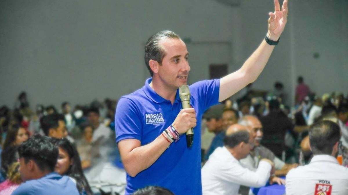 Cercanía con Claudio X. González