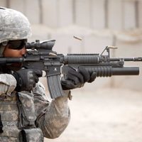 Disparan cuatro misiles contra una base de EU en Irak