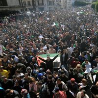 Entre protestas, el presidente de Argelia oficializa su pretensión a un quinto mandato