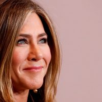 ¿Todas la copian? El icónico look de Jennifer Aniston que las grandes estrellas eligen lucir