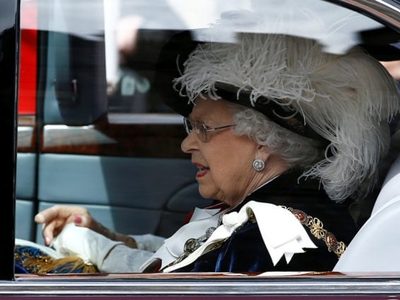 Nunca le pasó algo así en su vida: el susto que casi la interna a la Reina Isabel