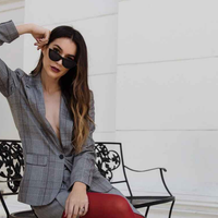 Vuelven los colores: dale un toque a tu look de invierno con este accesorio
