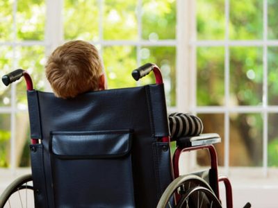 Piden ayudar a un niño con discapacidad que vive en situación de vulnerabilidad