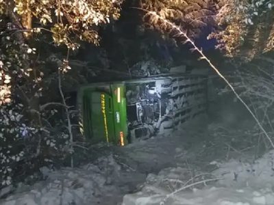 Volcó un micro de Albus en la Ruta de los Siete Lagos y hay una herida