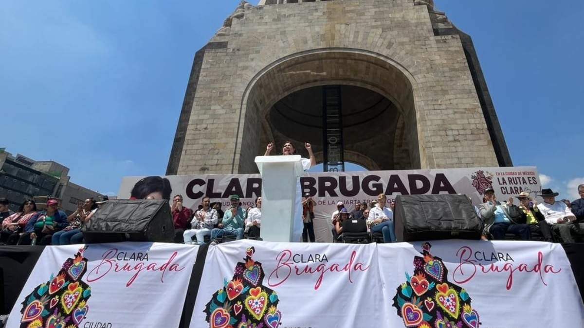 Clara Brugada en el Monumento a la Revolución