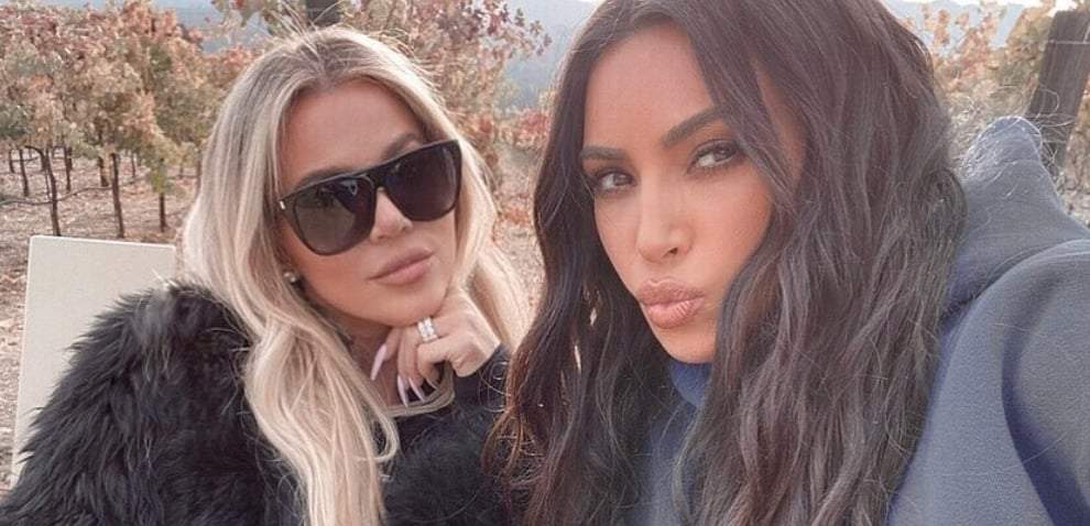 Khloe y Kim Kardashian. Fuente: (Instagram)