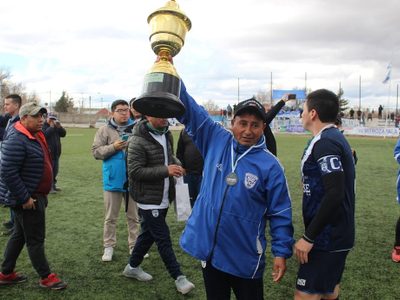 Néstor “Pitu” Castro: leyenda del Club Don Bosco de Zapala como jugador y técnico