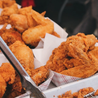 Bastones de pollo crujientes como KFC: preparalos en pocos minutos y disfrutá de la comida más tentadora